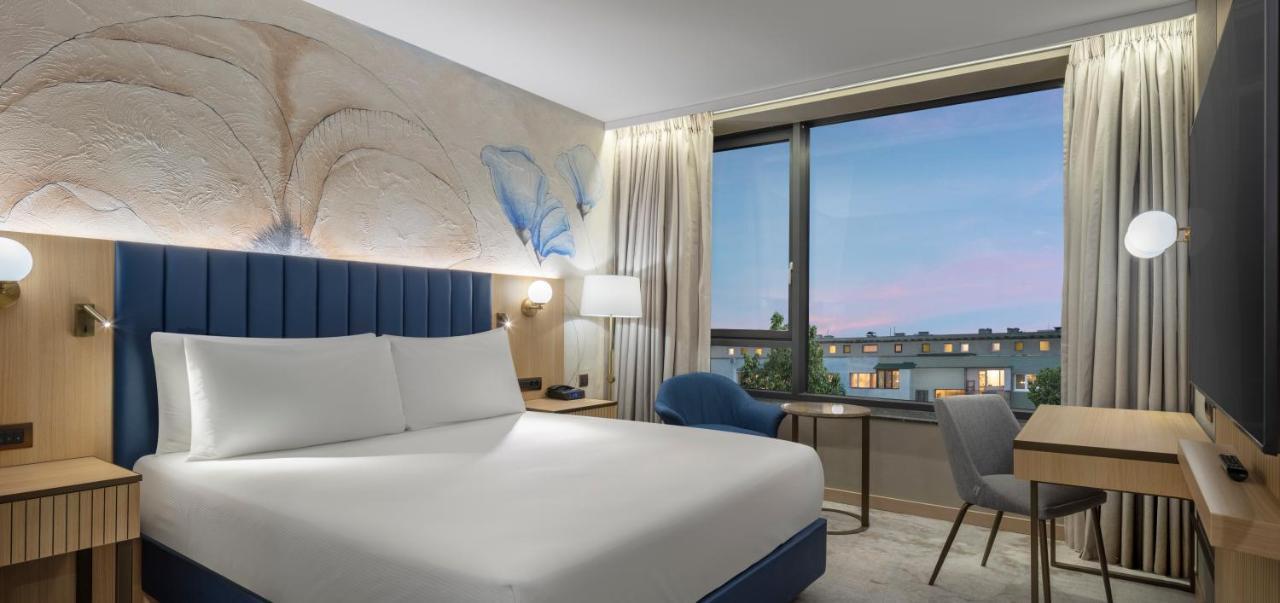 Doubletree By Hilton Center Hotel