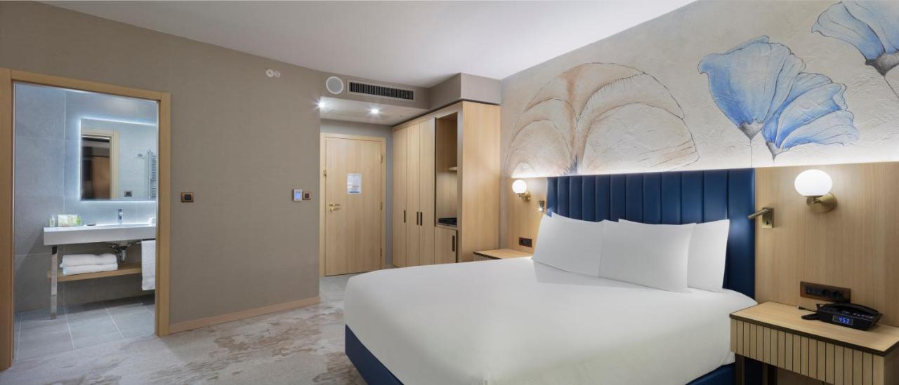 Doubletree By Hilton Center 4*