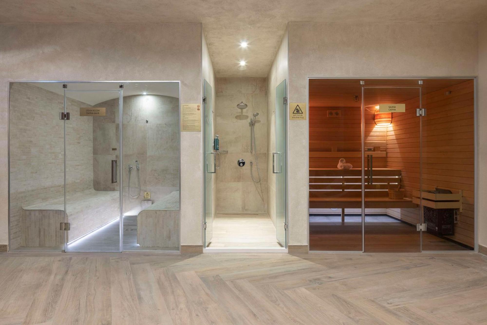Doubletree By Hilton Center Hotel 4*