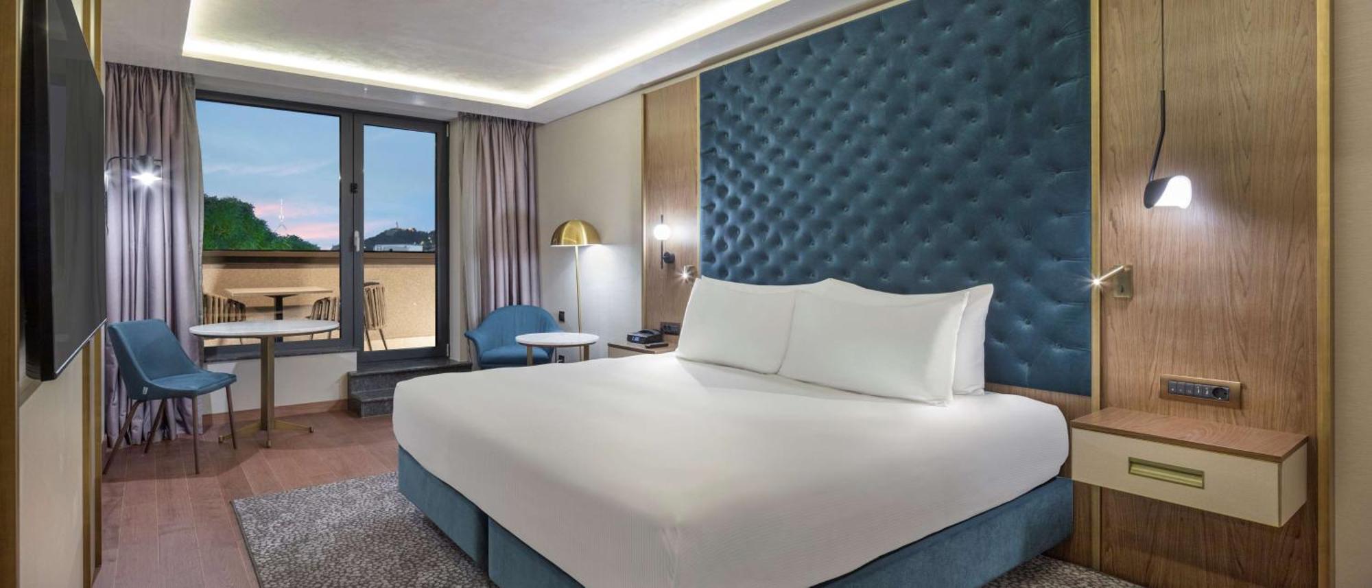 Hotel Doubletree By Hilton Center 4*
